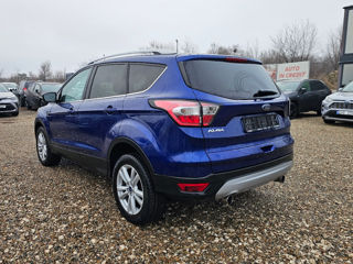 Ford Kuga foto 2