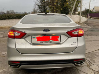 Ford Fusion foto 5