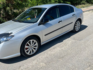 Renault Laguna foto 2