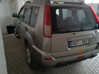 Nissan X-Trail foto 2