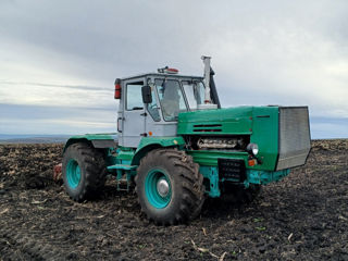 Tractor T150 foto 2