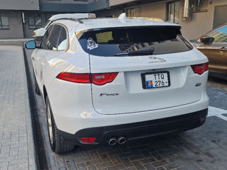 Jaguar F-PACE foto 8