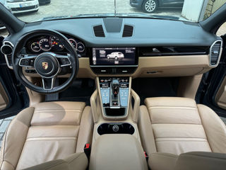 Porsche Cayenne foto 16