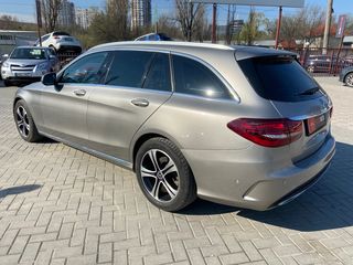 Mercedes C Class foto 8