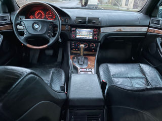 BMW 5 Series foto 7