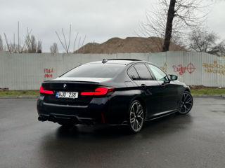 BMW 5 Series foto 4