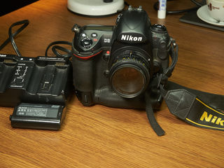 Nikon D3 + Nikkor 50mm 1.8D + încărcător + 2 baterii + 32Gb Compact Flash. foto 1