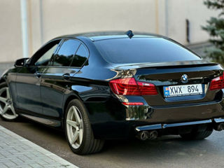 BMW 5 Series foto 4