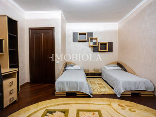 Apartament cu 4 camere, 151 m², Centru, Chișinău foto 8