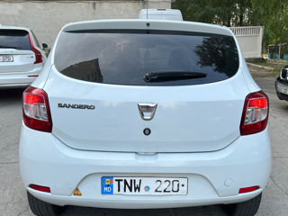 Dacia Sandero foto 2