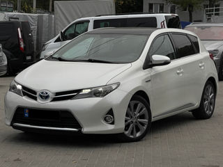 Toyota Auris foto 1