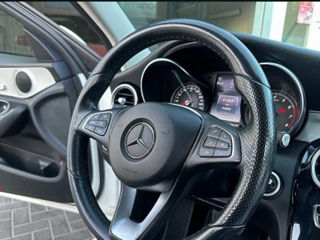 Mercedes C-Class foto 9