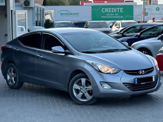 Hyundai Elantra foto 5