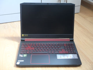 Laptop gaming Nitro 5 AMD Ryzen 5 3550H , Gtx 1650  , 16 Gb ram , 500 ssd , 500 hdd