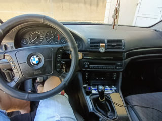 BMW 5 Series foto 5