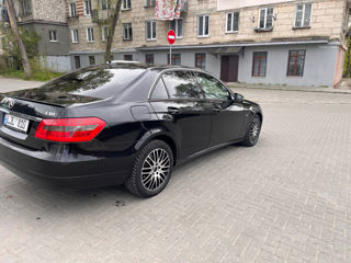 Mercedes E-Class фото 9