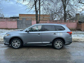 Mitsubishi Outlander foto 3