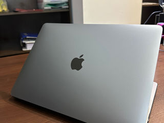 MacBook Air 13-inch 2019 foto 4