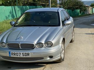 Jaguar X-Type