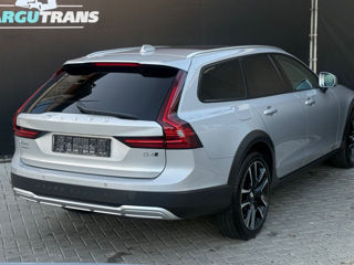 Volvo V90 Cross Country foto 4