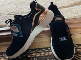 Skechers Adidasi