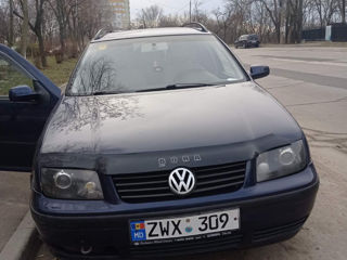 Volkswagen Bora foto 1