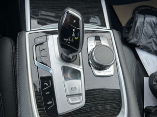 BMW 7 Series foto 8