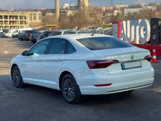 Volkswagen Jetta foto 9