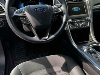 Ford Fusion foto 7