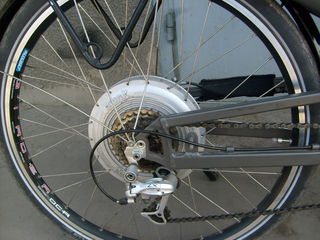 E-Bike reise und Muller,отл/сост.,изг. в Швейцарии,электроника и силовой агрегат изг. в Канаде. foto 2