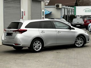 Toyota Auris foto 3