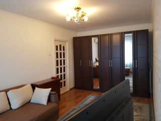 Apartament cu 2 camere, 50 m², Centru, Chișinău foto 3