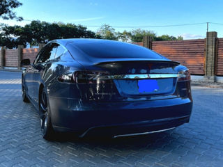 Tesla Model S foto 4