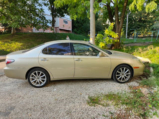 Lexus ES Series