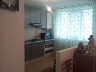 Se vinde apartament cu toate comoditatile urgent!!! foto 4