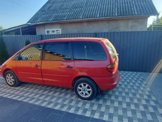 Volkswagen Sharan foto 2