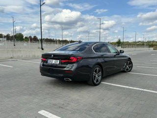 BMW 5 Series foto 3