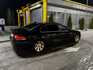 BMW 7 Series foto 3