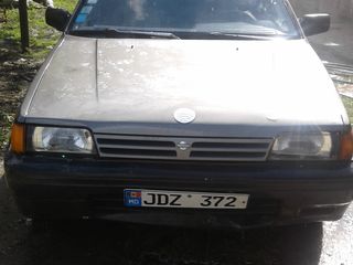 Nissan Sunny foto 3