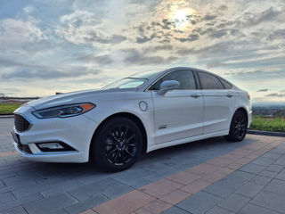 Ford Fusion foto 2