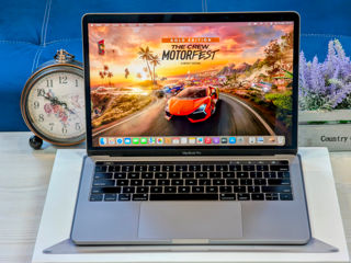 MacBook Pro 13 Retina 2018 (Core i5 8259u/16Gb Ram/256Gb SSD/257 Cycles/13.3" Retina IPS)