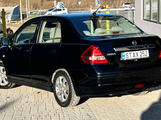 Nissan Tiida foto 13