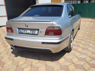 BMW 5 Series foto 5