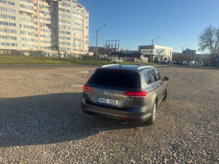 Volkswagen Passat foto 3