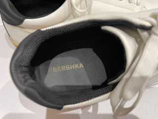 ! Pantofi sport Bershka  M. 40 foto 3