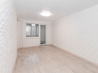 Apartament cu 2 camere, 60 m², Botanica, Chișinău foto 2