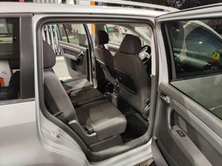 Volkswagen Touran foto 5