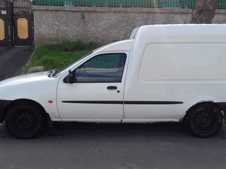 Ford Courier foto 4