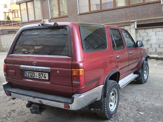 Toyota 4-Runner foto 4