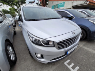 Kia Carnival foto 1